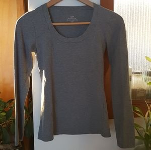 Suzy Shier Signature Long sleeve Tee in Grey